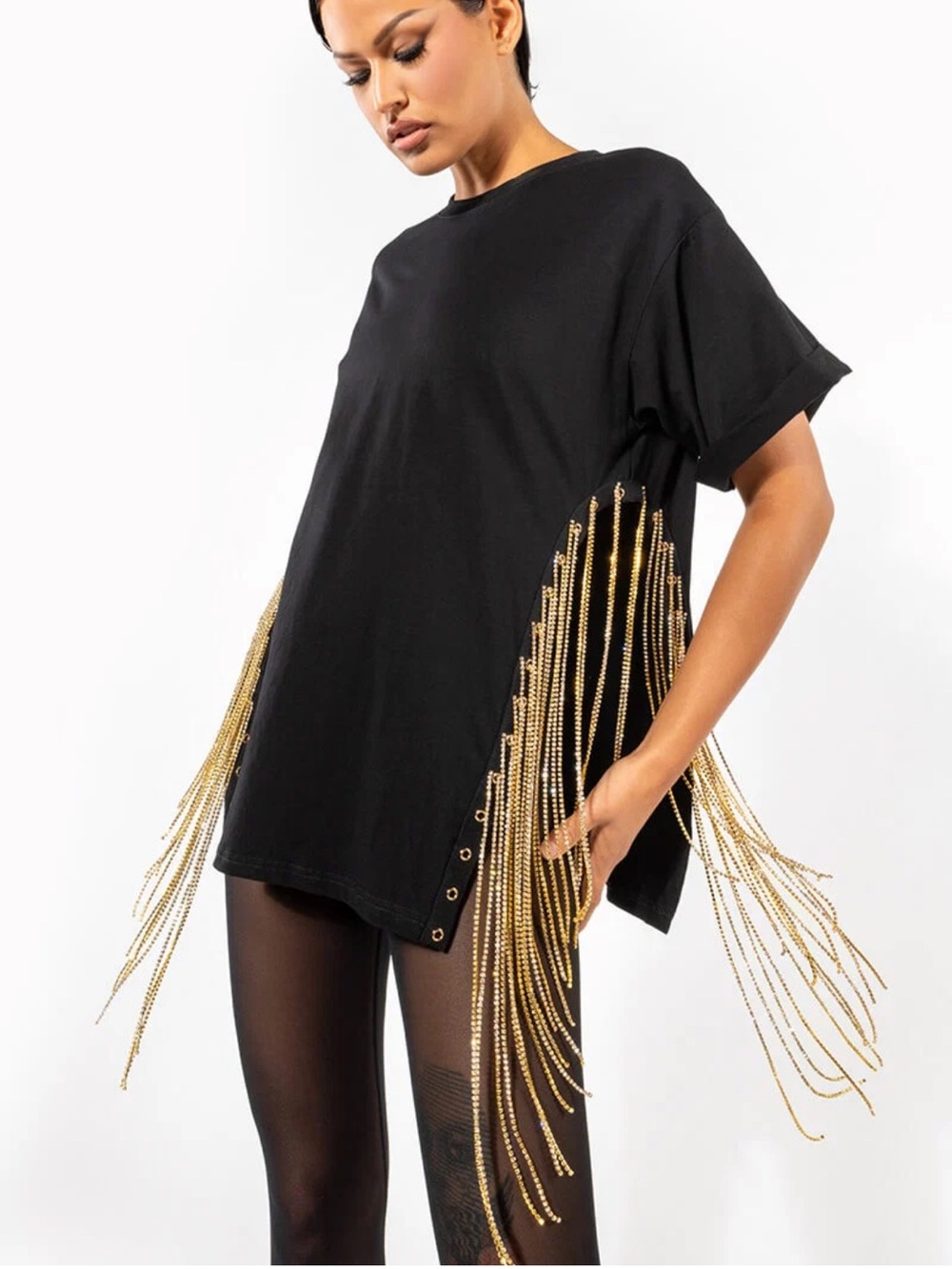 ABOVE AVERAGE CHAIN DETAIL OVERSIZED CREW NECK TSHIRT